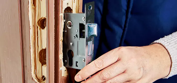 Garage Door Lock Replacement West Allis